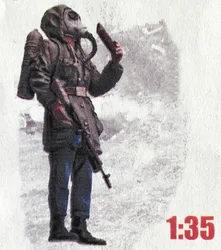 Assembly  Unpainted  Scale 1/35 soviet beginner in gas mask  figure Historical  Resin Model Miniature Kit