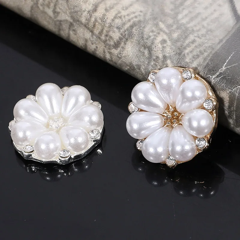 

2018New 100Pcs 21mm Pearl Flower Rhinestone Round Buttons for DIY Hair Accessories or Phone Case Decoration BD39