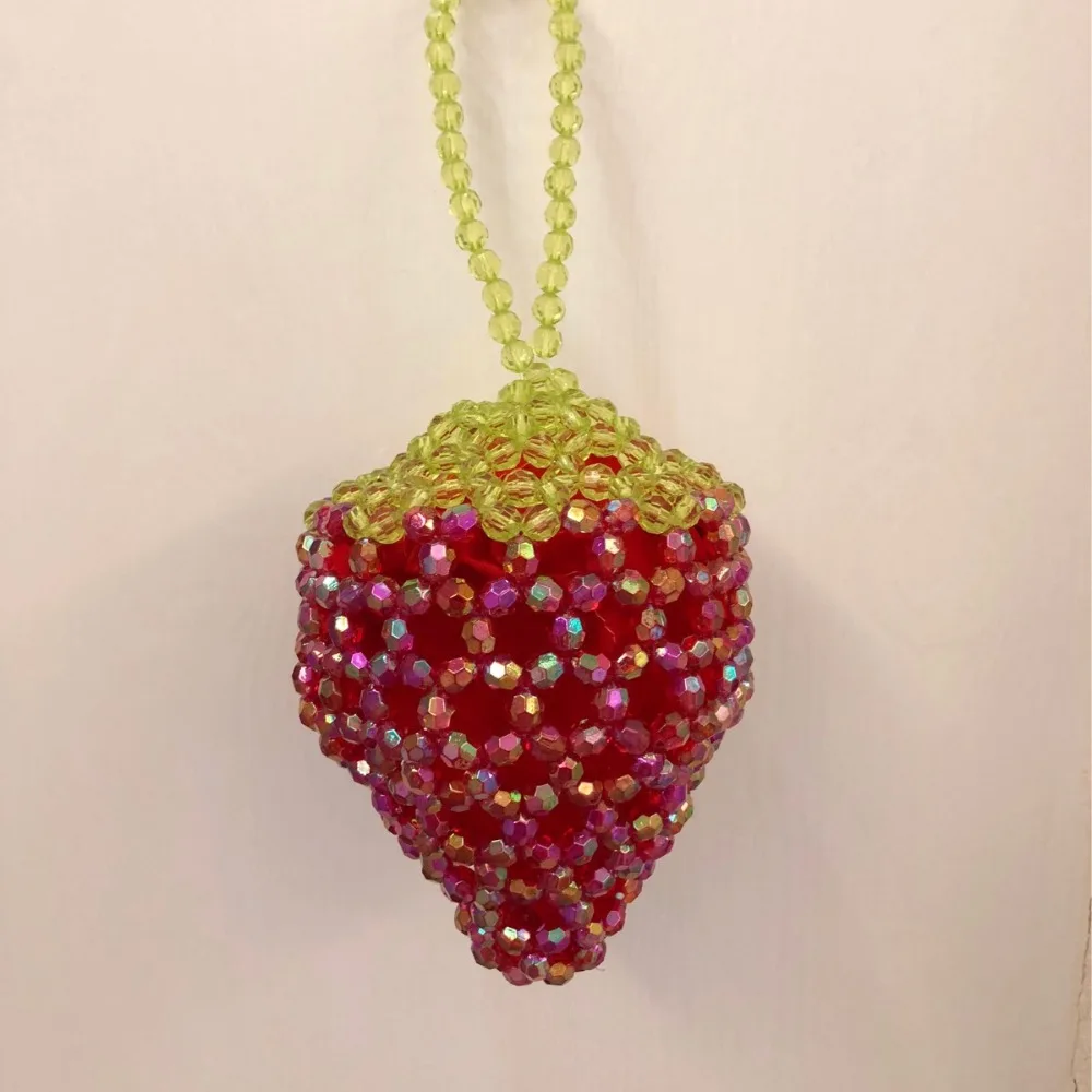 Luxury Design Beaded Bag Handmade Woven Bag For Women Bag Causal Cute Small Tote Bag Retro Pearl Lady Handbag Package Strawberry