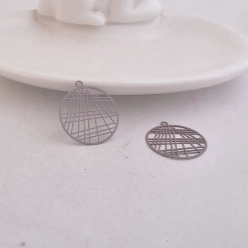50 Stück AC7406 20*22mm Bemalte Runde Anhänger in Grün-Korallenfarbe für DIY-Ohrringe – Detail 5