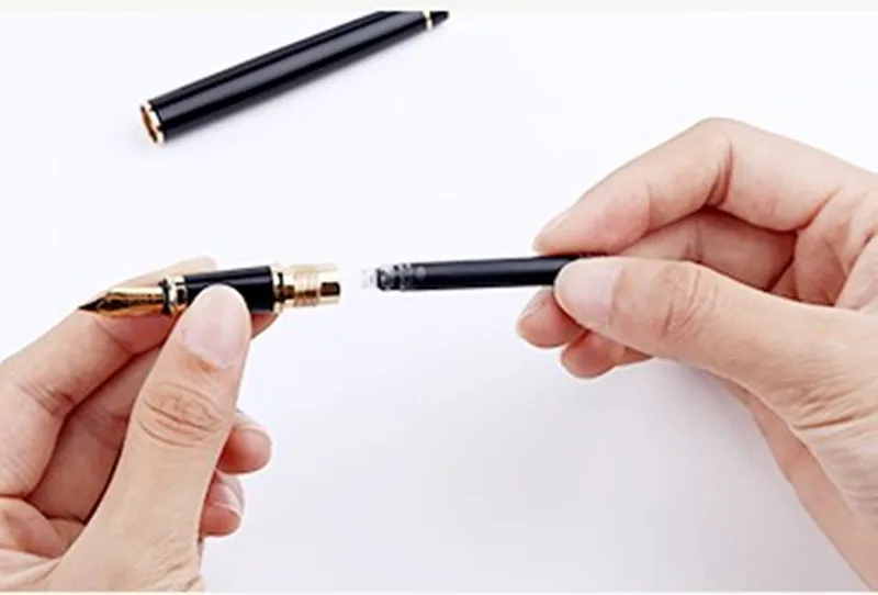 Wholesale Price 40PCS Disposable Blue and Black Fountain Pen Ink Cartridge Refills Length Fountain Pen Ink Cartridge Refills