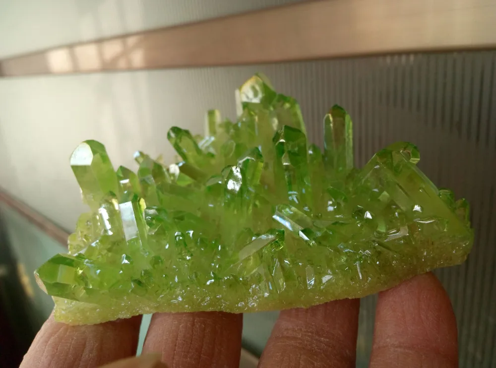 

RARE Rainbow green FLAME AURA Quartz Crystal point cluster Healing 136.6g