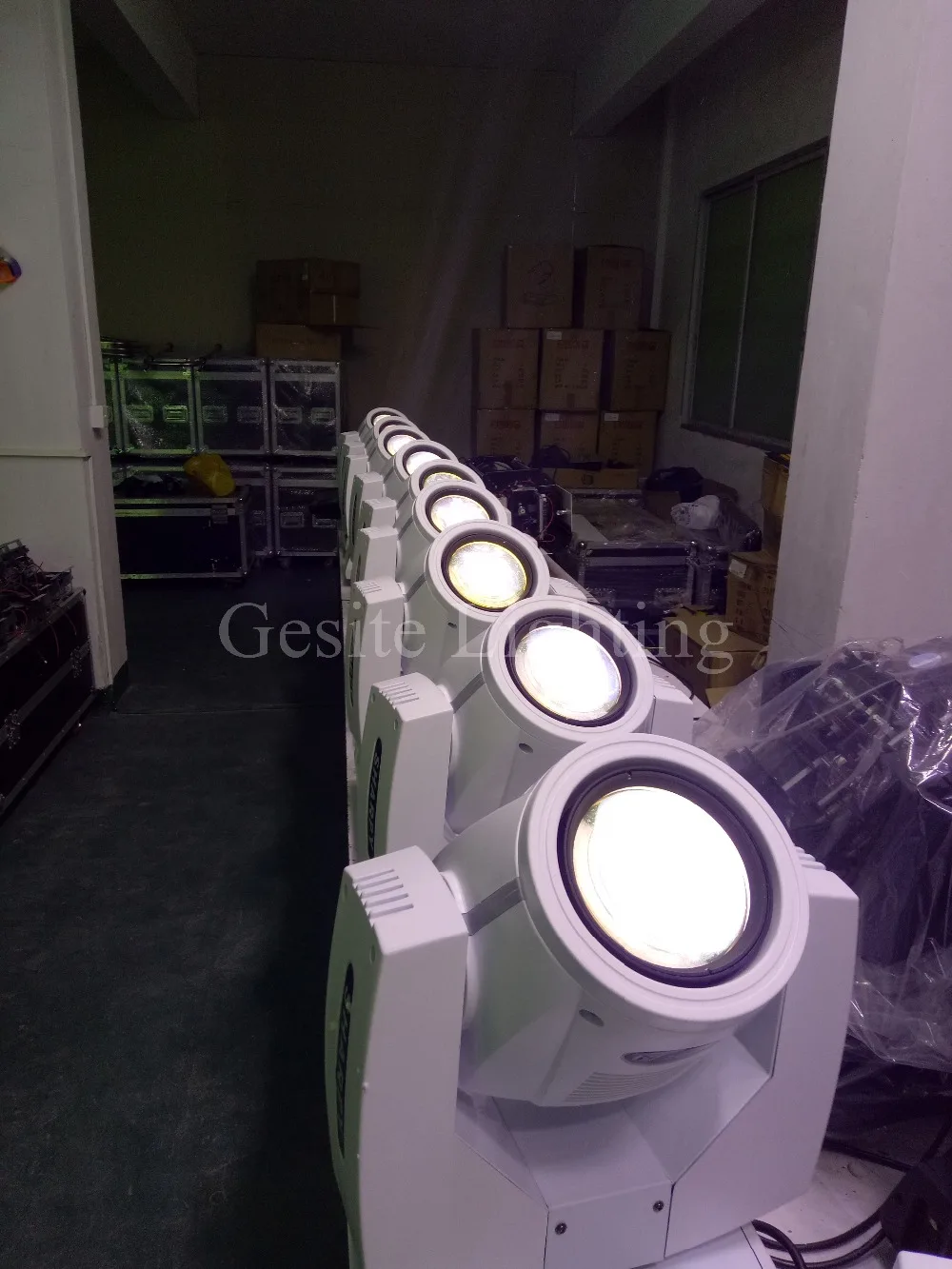 

7R 230W Beam light AC110-240V RGBW 4in1 moving head light stage discolights professional DJ equipment