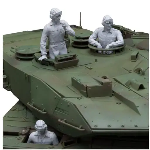 Unassambled  1/16 The Tank Crew (3 figures)（WITHOUT TANK ）   Historical  Resin figure miniature model Unpainted