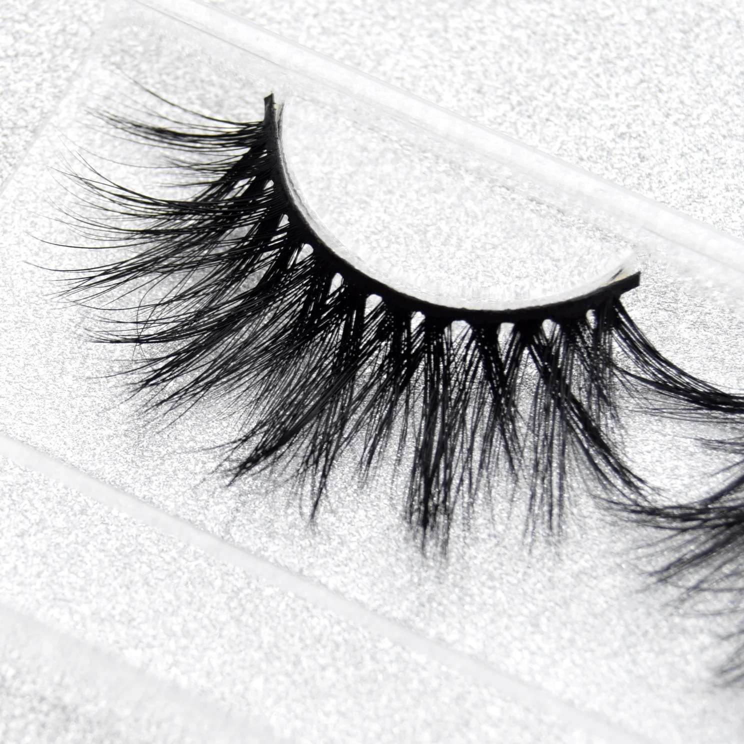 Visofree Mink Lashes Lightweight Criss-crossed Rounded False Eyelashes Handmade 25mm Mink Eyelashes Cruelty-free Lashes  E70