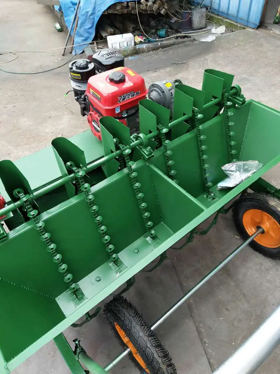 6 lines Self-walking garlic planting machine garlic seeder garlic planter