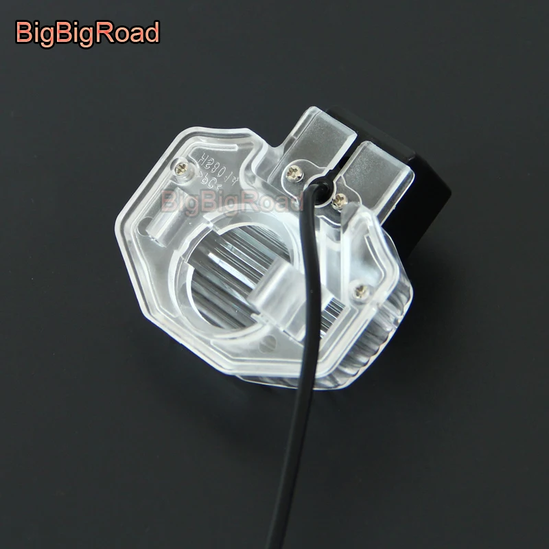 

BigBigRoad Car Rear View Backup Camera For Toyota Sienna MK3 Wish 2010 2011 2012 2013 2014 Night Vision Dustproof Parking Camera