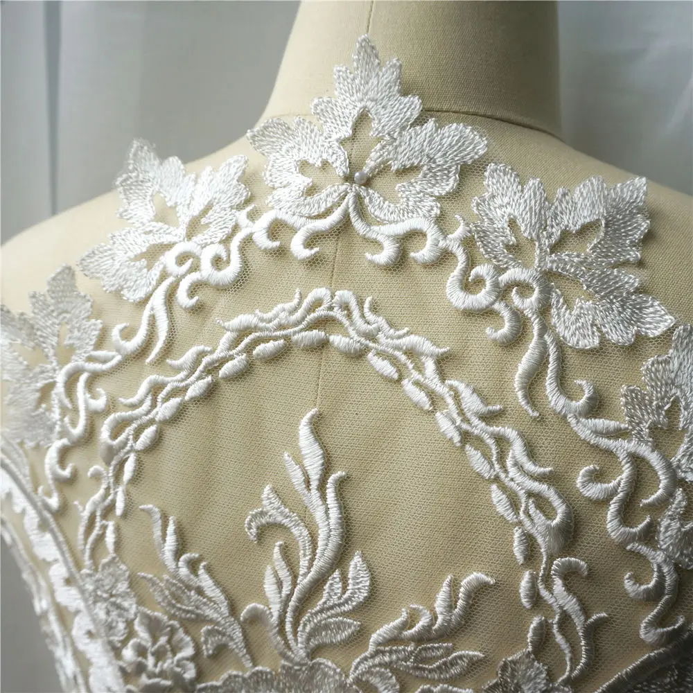 Fiore bianco Flora abito da sposa Appliques ricami in pizzo ricamati colletto in tessuto maglia cucire Patch per abito decorazione fai da te