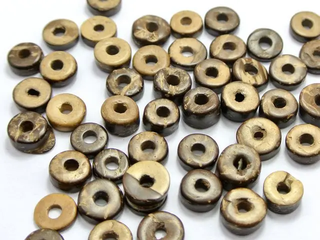 200 pcs Natural Dark Coconut Heishi Beads 9mm