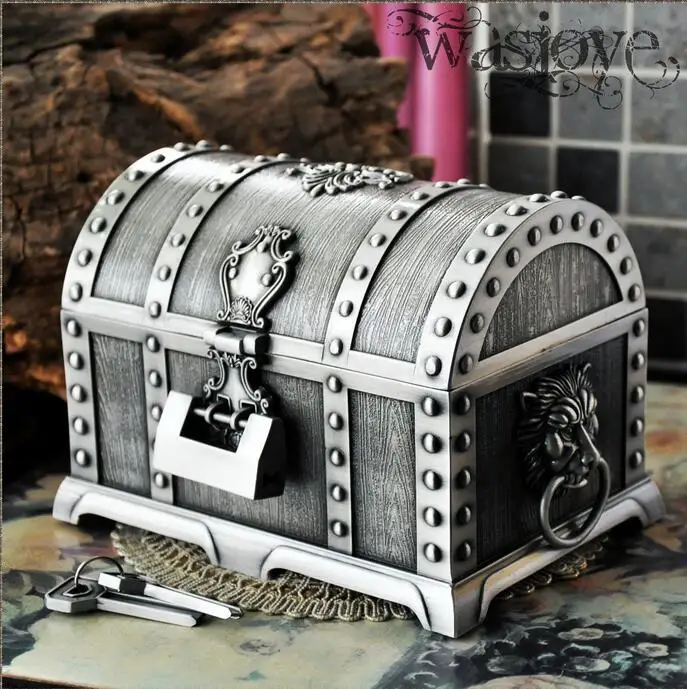 Pirates of the Caribbean Treasure Chest with Lock 2 Layers Vintage