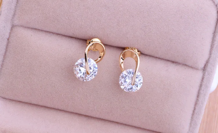 2020 High-quality New Fashion Earrings 9-shaped Crystal Rotation Female Earrings Manufacturers Wholesale Earrings