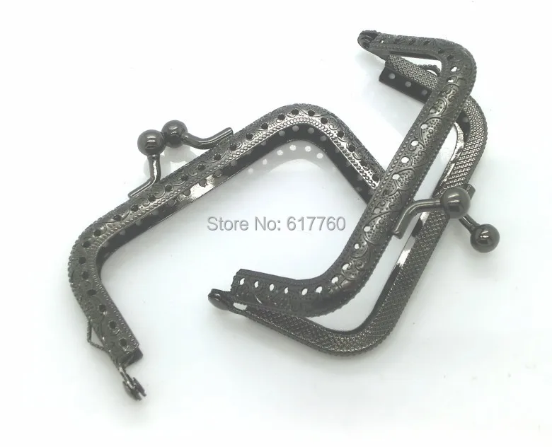 

Free Shipping-2PCs Metal Frame Kiss Clasp Lock For Purse Bag Gunmetal 8.9x5.1cm(Can Open Size:9.6x8.9cm),J2607