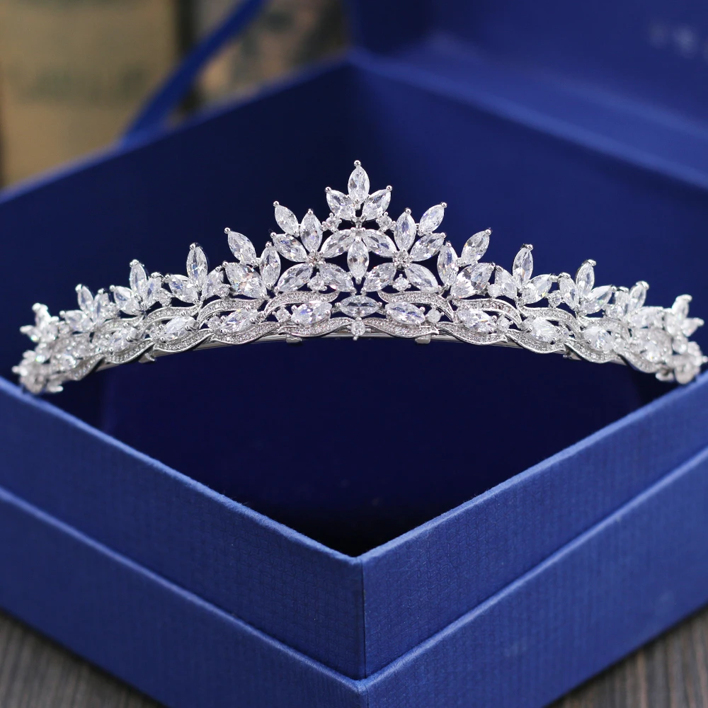 

HIBRIDE New High Quality Sparkly Rhinestones Tiaras And Crown White Gold Color Bridal Hair Accessories For Women Gifts C-41