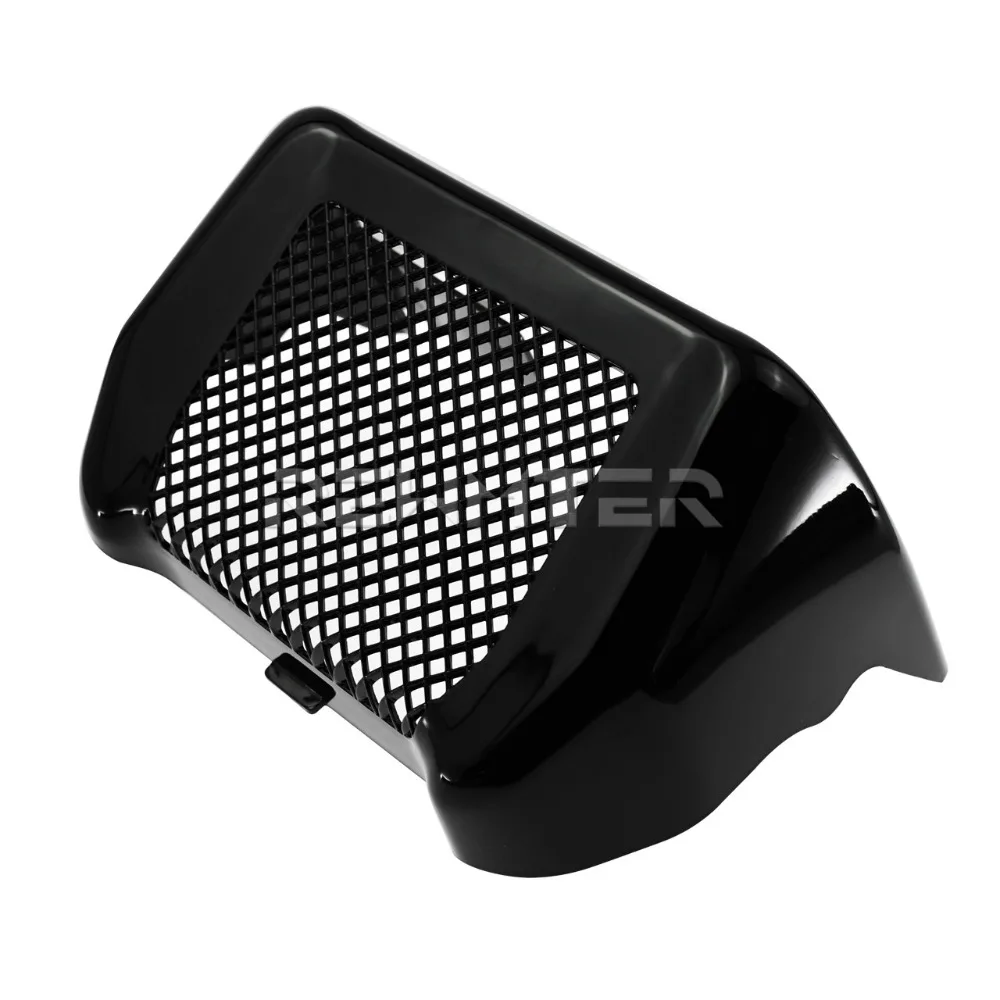 Motorcycle Oil Cooler Cover Kit With Bracket For Harley Touring 2017-2025 Road King Street Glide Freewheeler FLHR FLHXS FLTRX