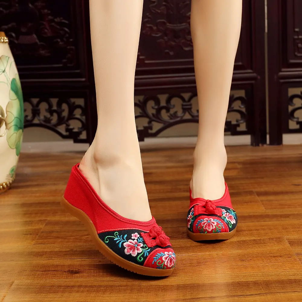 Veowalk Chinese Knot Women Canvas Embroidered Close Toe Wedge Slippers Ladies Mid Heel Comfortable  Summer Mules Platform Shoes