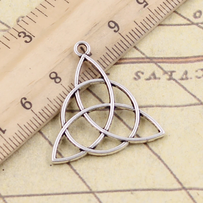 10pcs Charms Knot Amulet 30x28mm Tibetan Bronze Silver Color Pendants Antique Jewelry Making DIY Handmade Craft