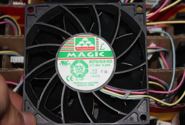 

Оригинальный MAGIC MGT9248UB-W25 48 В 0,25 А 9CM9225 четырехпроводной вентилятор рассеивания тепла