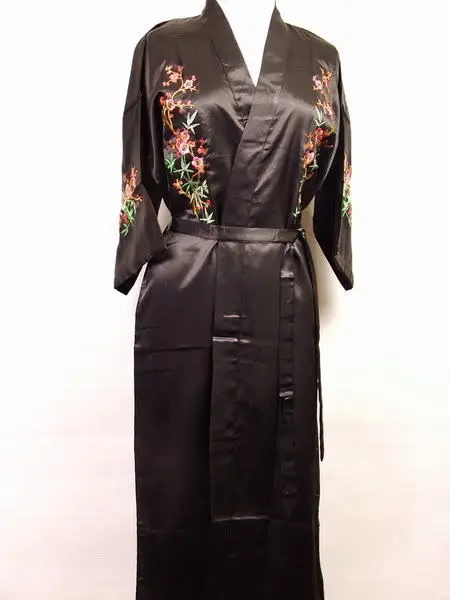 New White Chinese Women\'s Silk Robe Gown Novelty Embroidered Sleepwear Kimono Yukata Gown Flower S M L XL XXL XXXL W3S001