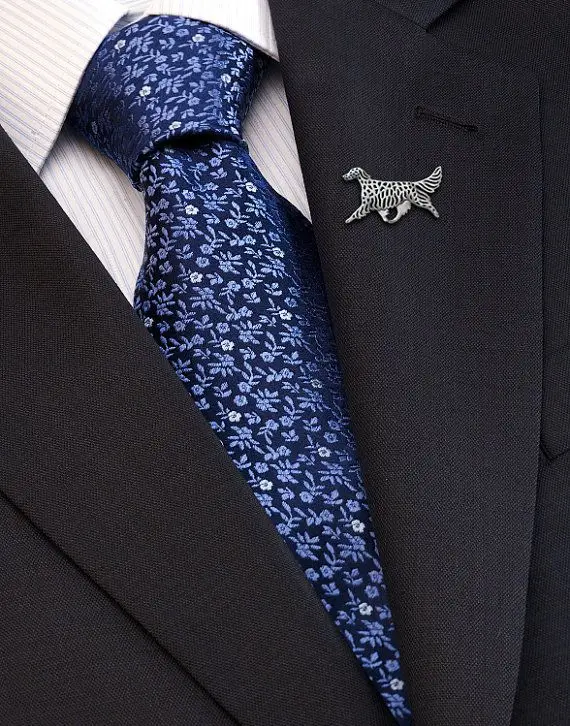 Mdogm English Setter Dog Animal Brooches And Pins Suit Cute Funny Small Father Collar Badges Gift For Male Men B162
