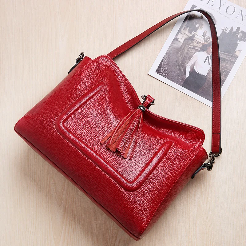 

Women Shoulder Bags Female Messenger Bags Totes Handbags Fashion Tassel Pendant High Quality Cowhide Shopping Bag