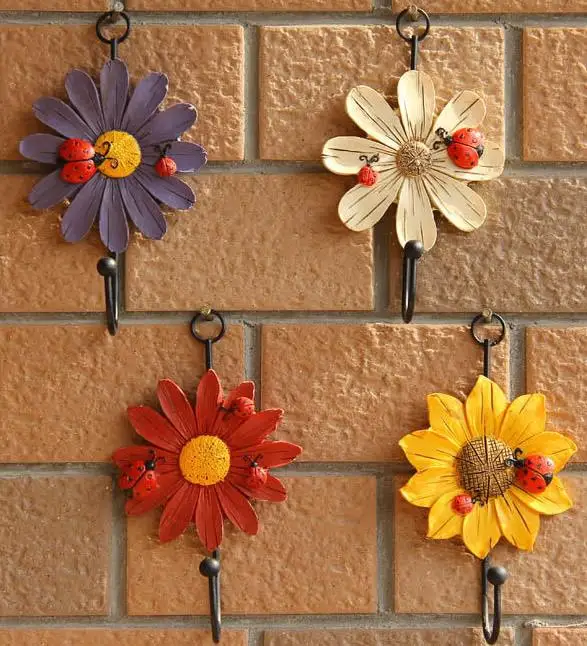 Vintage Metal Daisy Resin Wall Hooks Art Flower Rabbit Angel Designs Decorative Key Hat Coat Towel Iron Hooks Wall Hanger