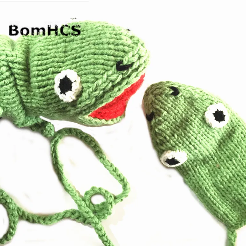 BomHCS Cute Green Frog Gloves 100% Handmade Knitted Winter Thick Mittens Halloween Christmas Gift