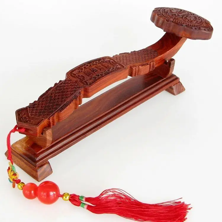 

Auspicious red sandalwood carving crafts mahogany wood quality Home Furnishing Feng Shui decoration decoration.