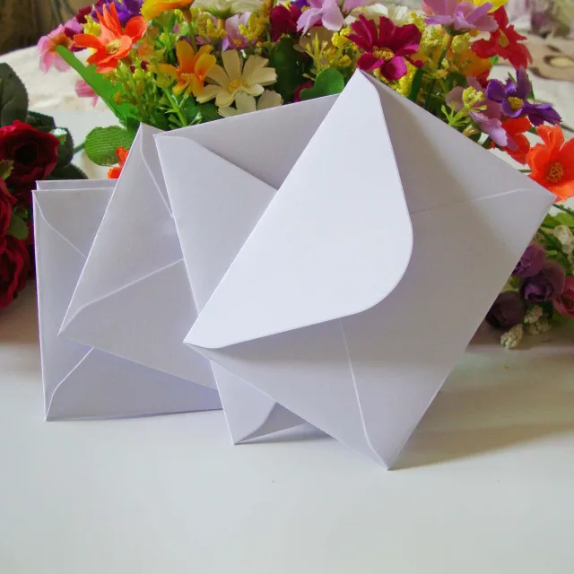 100Pcs LxW: 10x7cm white Mini Kraft Envelope Business VIP Card Small Wedding Party Invitation Card Paper Envelopes office