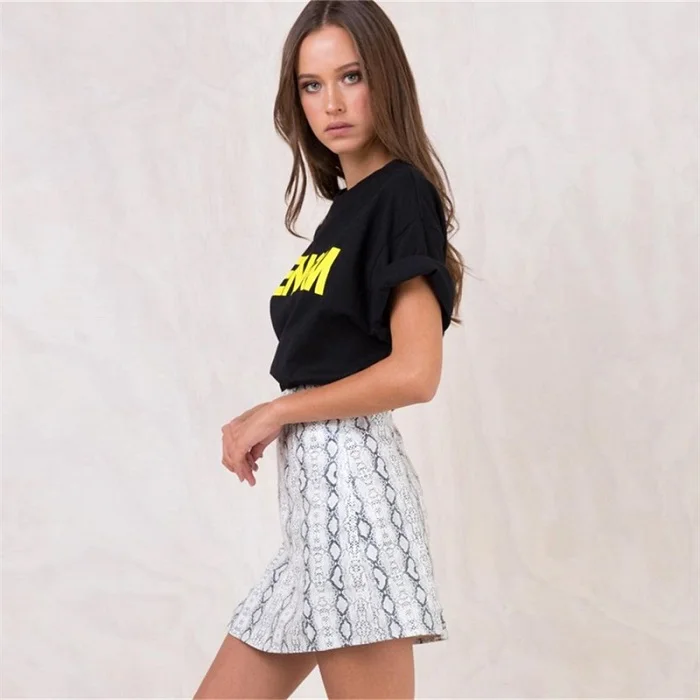 

Europe and the United States snake pattern PU split fork hip skirt women trend Slim hip sexy skirt