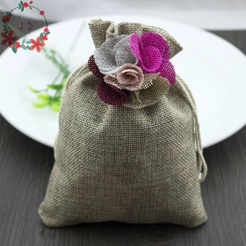 30pcs Rustic Burlap Wedding Favor Bags w/ Jute Flowers Decor for Party Gift Bag, Jewelry Packaging, Herbs Bag, Sachets DZ0031