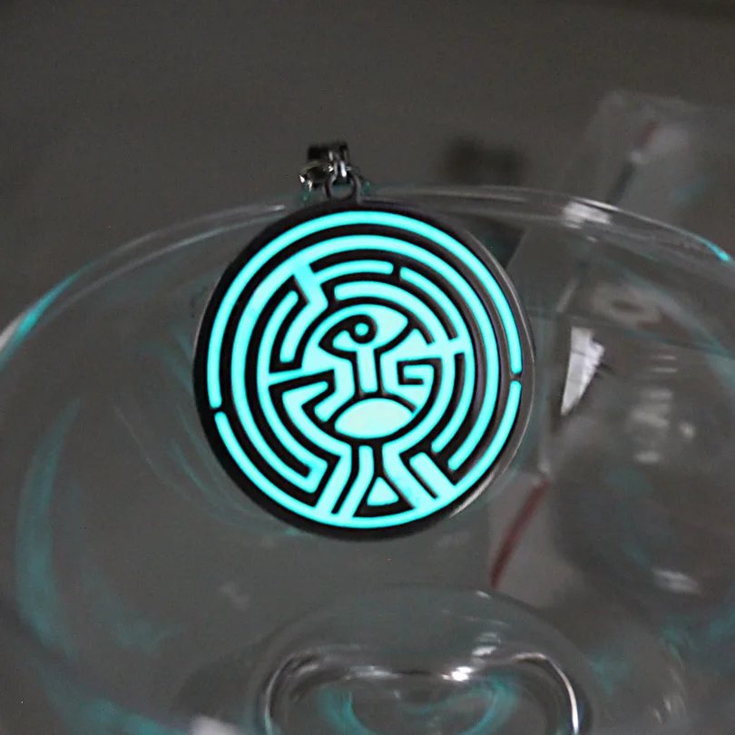 Westworld Maze necklace GLOW in the DARK Punk Pendants & Necklaces dragon Sweater Chain Christmas Gift