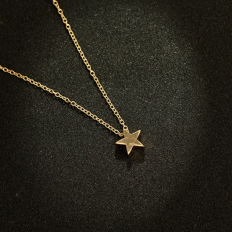 Simple Fashion Ladies Short Clavicle Necklace Fashion Thick Gold And Silver Stars Pendant Temperament Necklace Birthday Gift