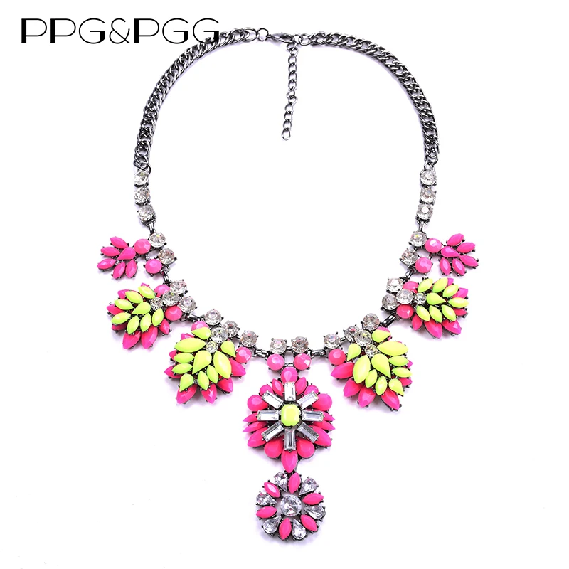 Fashion Acrylic Leaf Flowers Large Collar Necklace Women Luxury Crystal Big Choker Necklace Indian Ethnic Statement Necklace