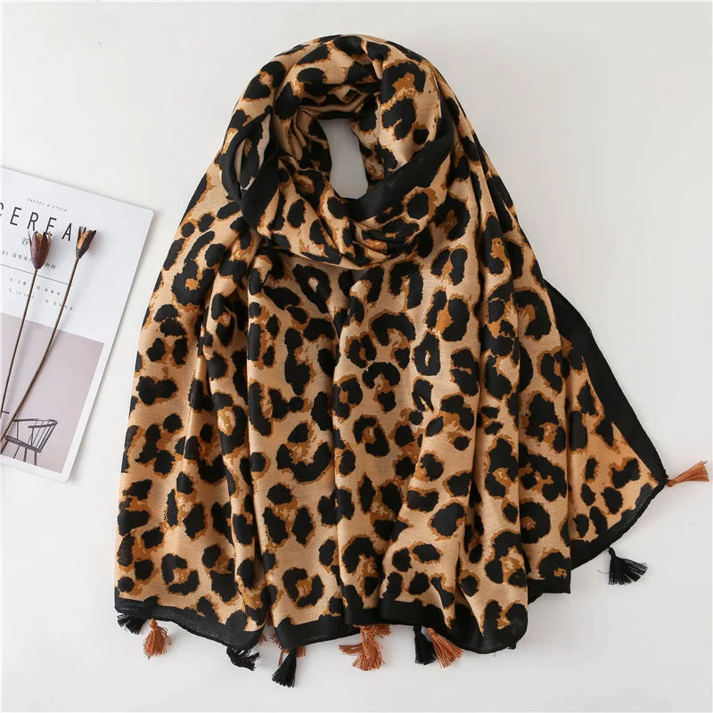 New Fashion Brand Lovely Pink Sexy Leopard Dot Tassel Viscose Shawl Scarf Lady High Quality Pashmina Stole Bufandas Muslim Hijab