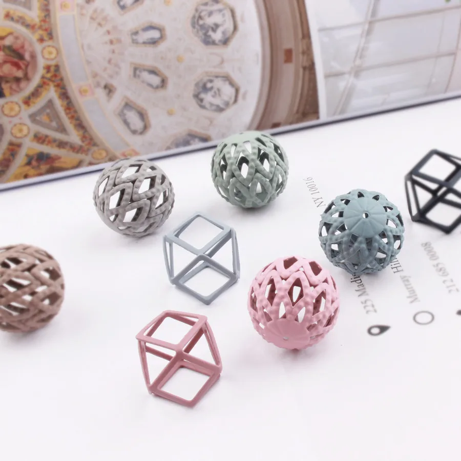 New Design Spray Paint Hollow round geometric perforated beads Metal Charms Diy Jewerly Necklace/Earring Pendants Accessory