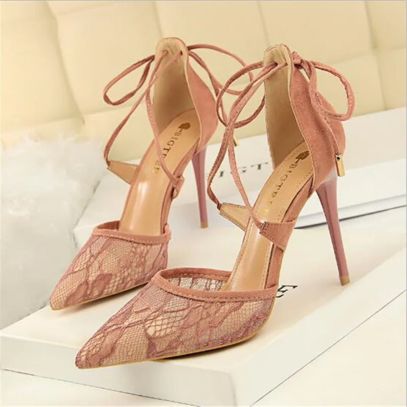 Sexy Floral Lace Mesh Pointed Toe Women Sandals New Arrival Cut-Outs Cross-tied Shallow Sandals Women\'s High Heels Shoes Fashion