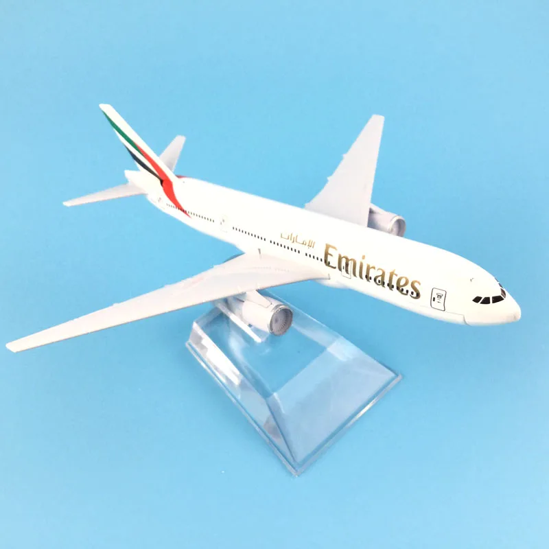 Global Aircraft passenger 1:400 Plane Model Alloy Kids Toys for children Airbus simulation emirates airline aircraft 777