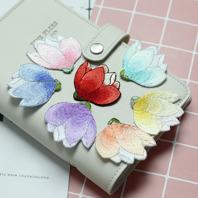 1 Piece Magnolia Flower Embroidery Patch Iron On Patches For Clothing Thermoadhesive Patches On Clothes Jacket Sew DIY