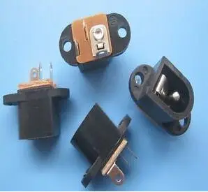 10PCS/LOT High Quality DC Power Socket Jack DC-016 PIN=2.0 3Pin DIP Needle Size Adaptation 5.5mmx2.1mm Power Female Plug