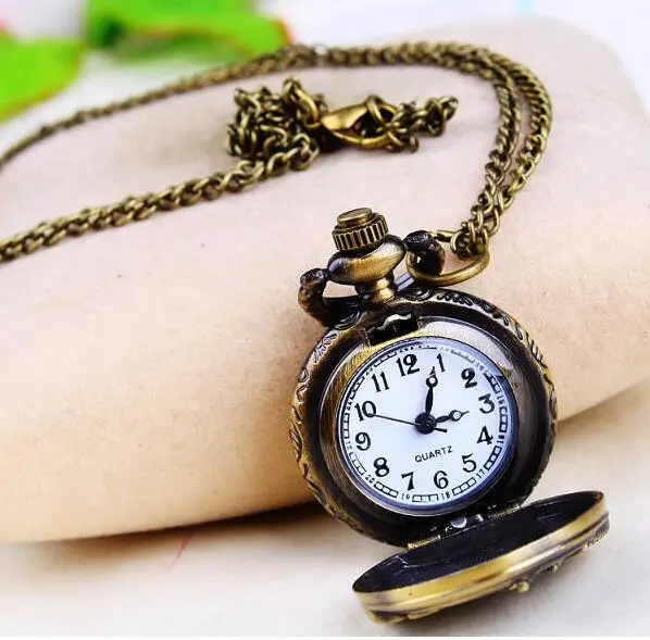 Vintage Bronze mini Motorcycle Motorbike Pocket Watch Retro Necklace Pendant Chain MOTO Quartz Watch