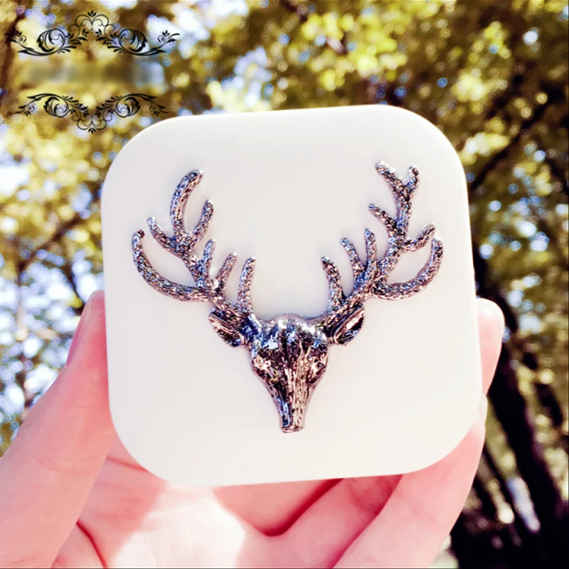 

Lovely Handmade Contact Lens Box For Women Travel Kit With Mirror Square Christmas Deer Contact Lens Case Cute Animals