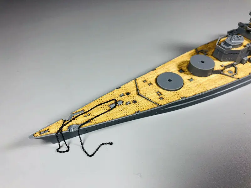 

Деревянная колода в масштабе 1/700 для модели Tamiya 77518, немецкая модель Battlecruiser Scharnhorst # CY700025