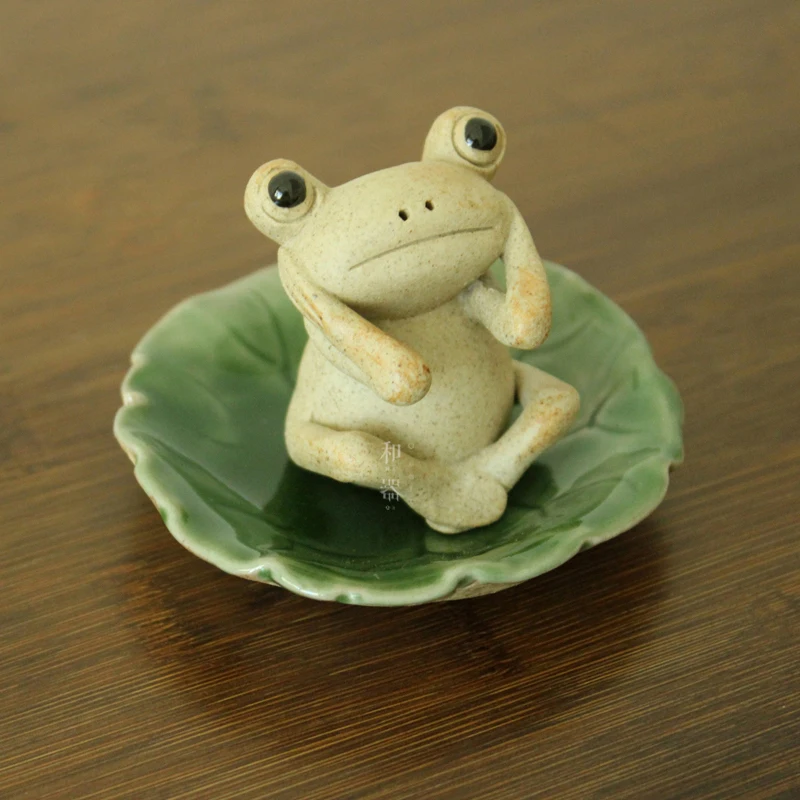 

New Cute Frog Leaf Saucer Tea Pet Figurines Kawai Ceramic Arts And Crafts Fairy Garden Miniatures Home Decoration Accessories