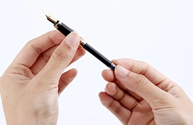 Wholesale Price 40PCS Disposable Blue and Black Fountain Pen Ink Cartridge Refills Length Fountain Pen Ink Cartridge Refills