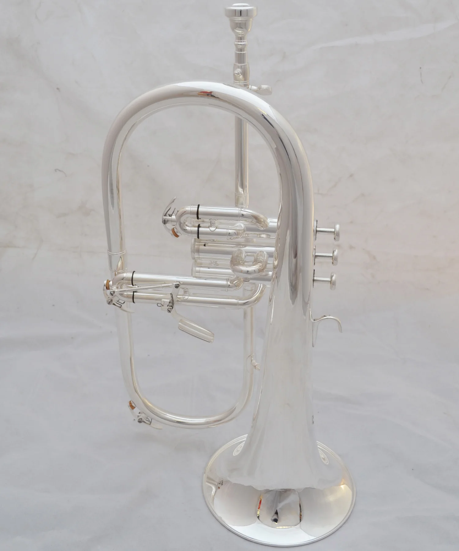 Brand New Professional Flugelhorn 8310ZS Silver Plated With Case Profession Flugelhorns Bb Yellow Brass Bell