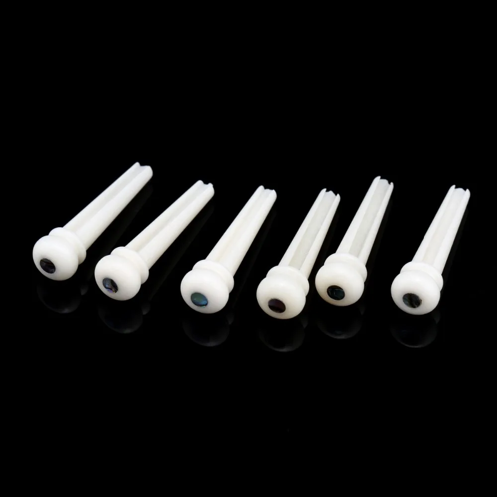 Musiclily Slotted Bone Acoustic Guitar Bridge Pins, White with 3mm Green Pearl Shell Dot (6 Pieces)