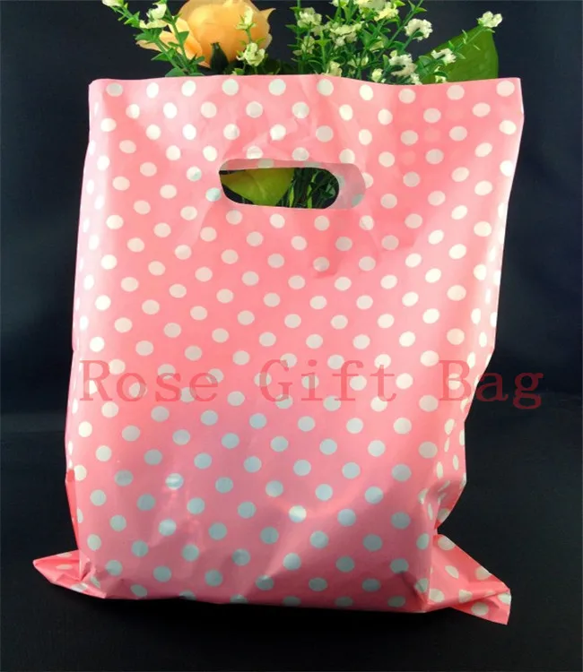 Wholesale 50pcs/bag White Round Dots Pink Plastic Bags 25x35cm Shopping Jewelry Packaging Bags Plastic Gift Bag With Handle