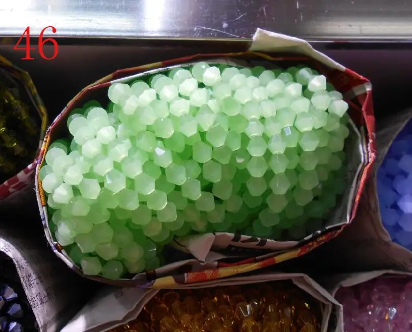 Non-hyaline Green Color 100pcs 4mm Bicone Austria Crystal Beads charm Glass Beads Loose Spacer Bead for Jewelry Making