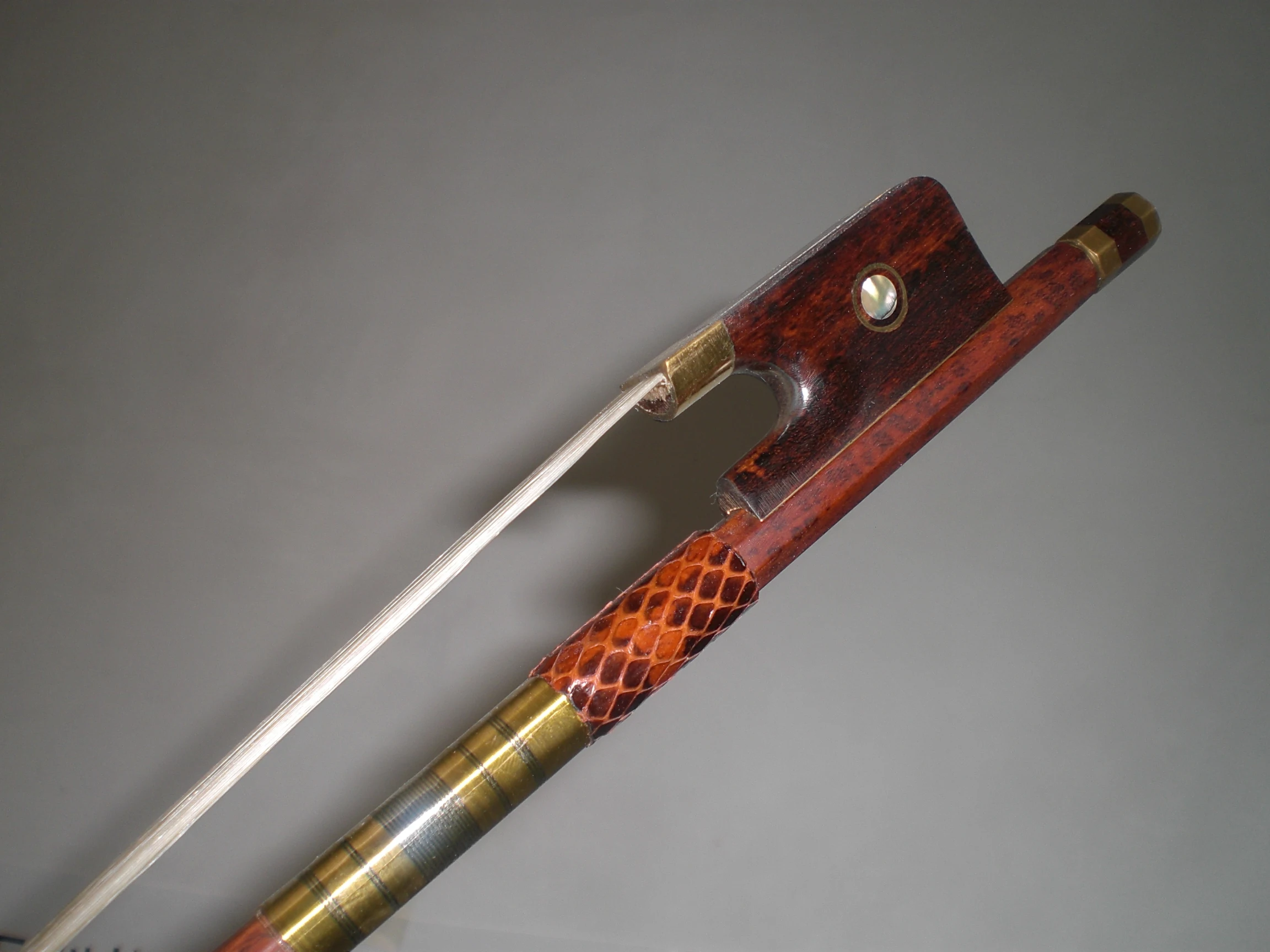 

1 PC Nice Snake Wood Cello Bow Snakewood Frog 4/4 Copper Amounted