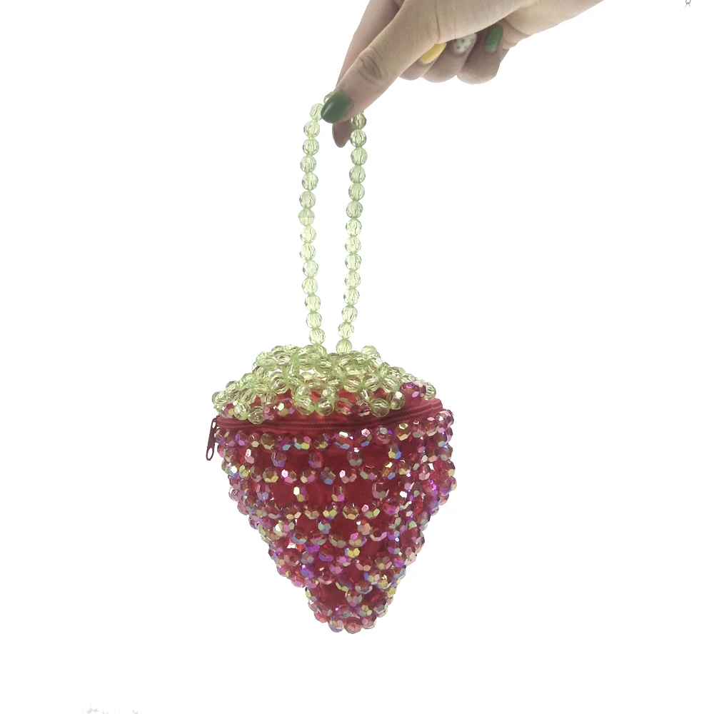 Unique Design Beaded Strawberry Bag Pure Handmade Wallets Strawberry Fruit Shape Bag Zipper Leisure Essential Portable Package